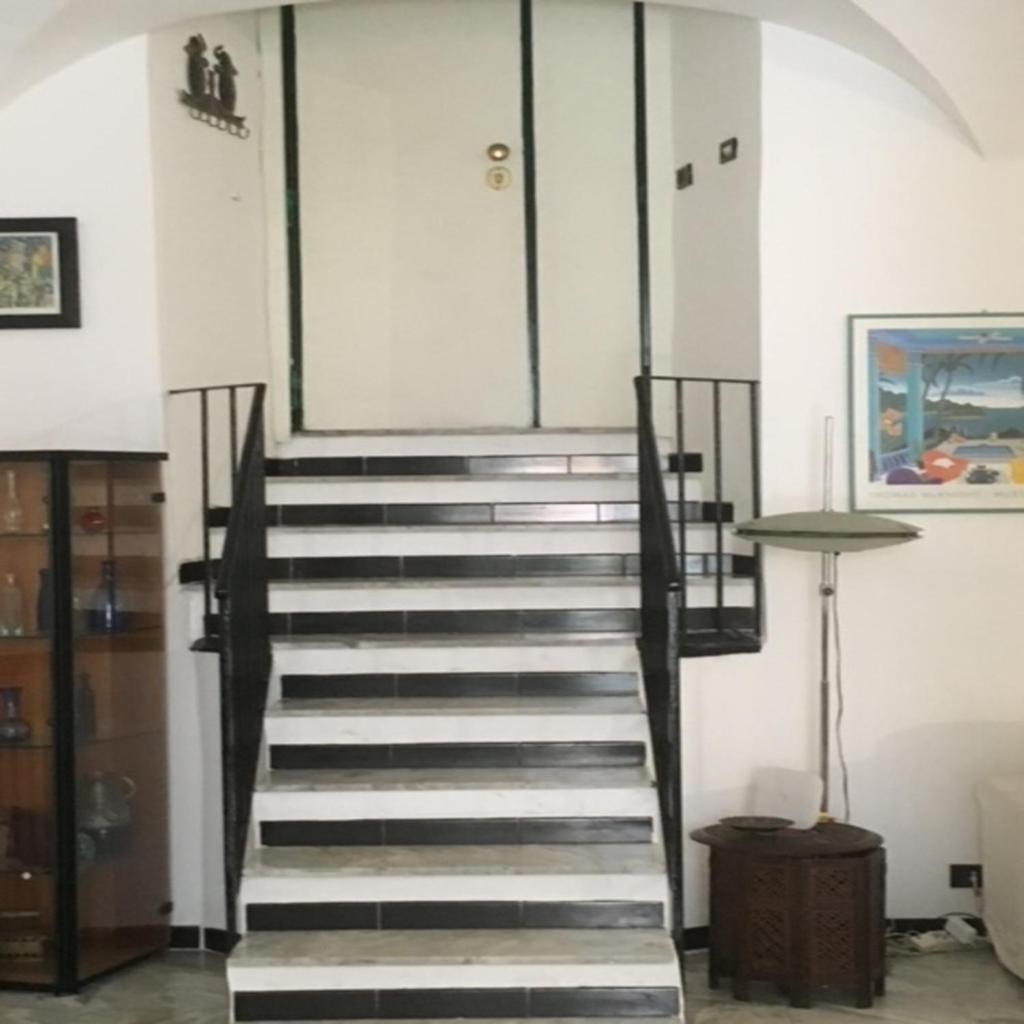 Elly's Loft Rom