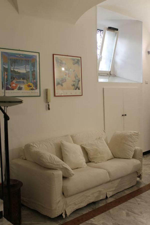 Elly's Loft Rom